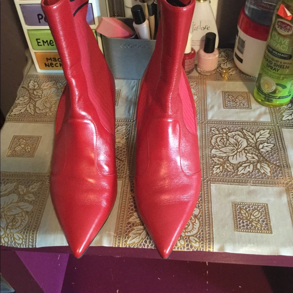 Authentic Fendi red booties 💯